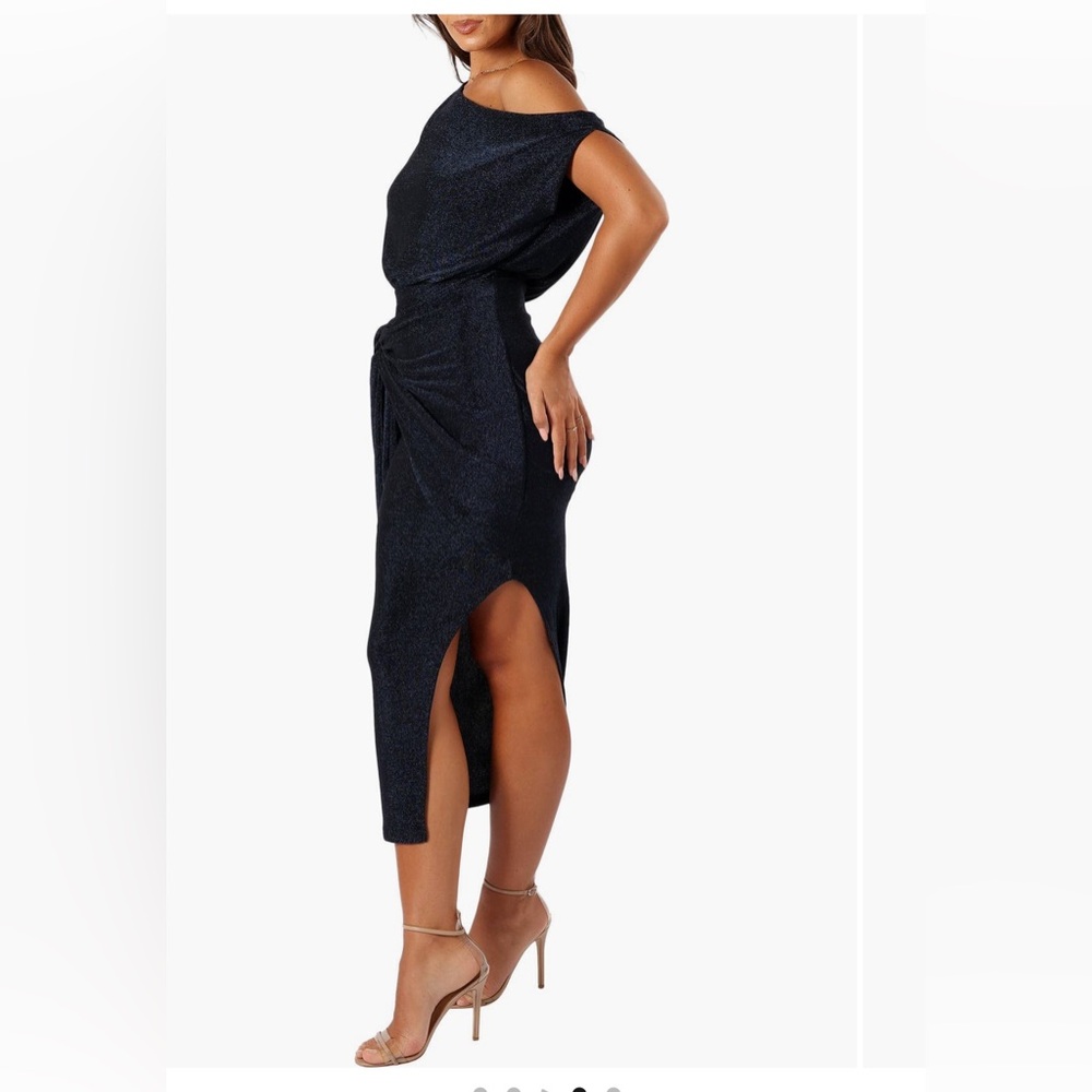 Off the shoulder sequins dress in navy
